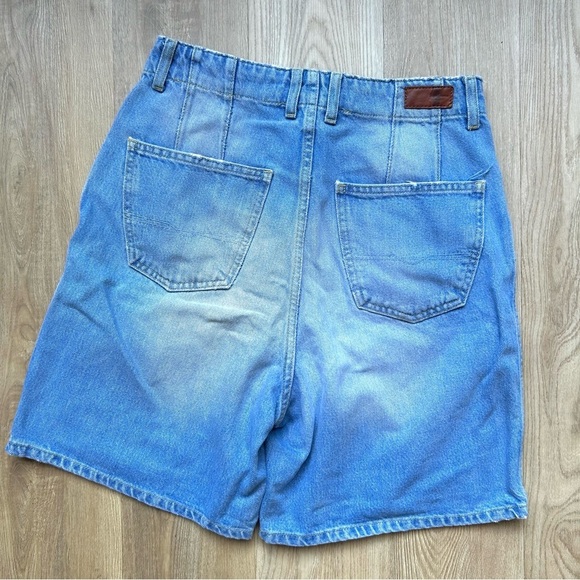 Pepe Jeans Daisie Blue Medium Wash High-Waisted Denim Shorts - Picture 5 of 6